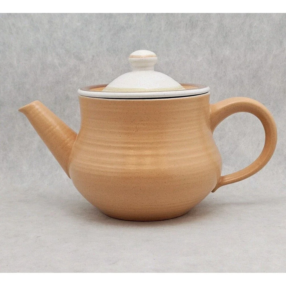 Franciscan Earthenware Tea Pot & Creamer‎ - 1.5 QT